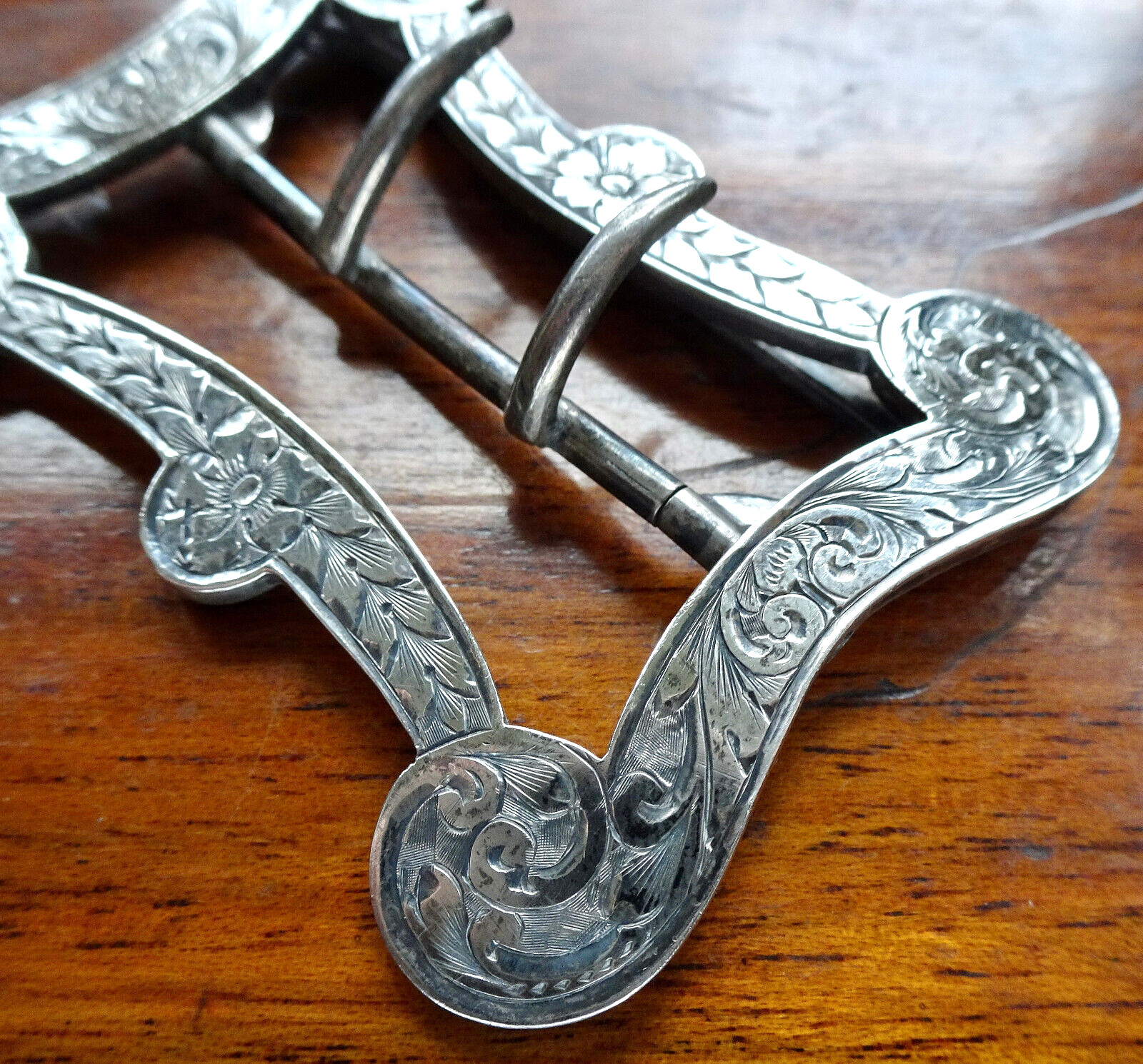 antique Victorian solid SILVER ornate flower scro… - image 4