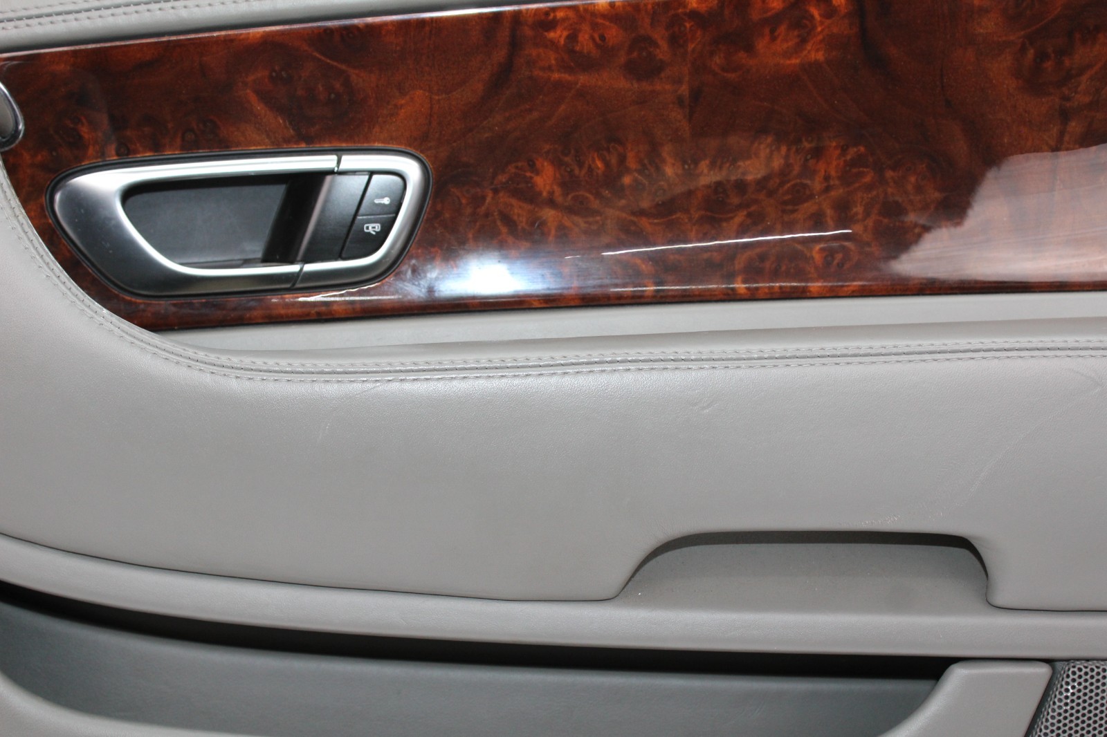 2003-2010 Bentley Continental GT Right Passenger Side Interior Door Panel Trim