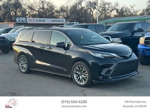 2021 Toyota Sienna XSE Minivan 4D