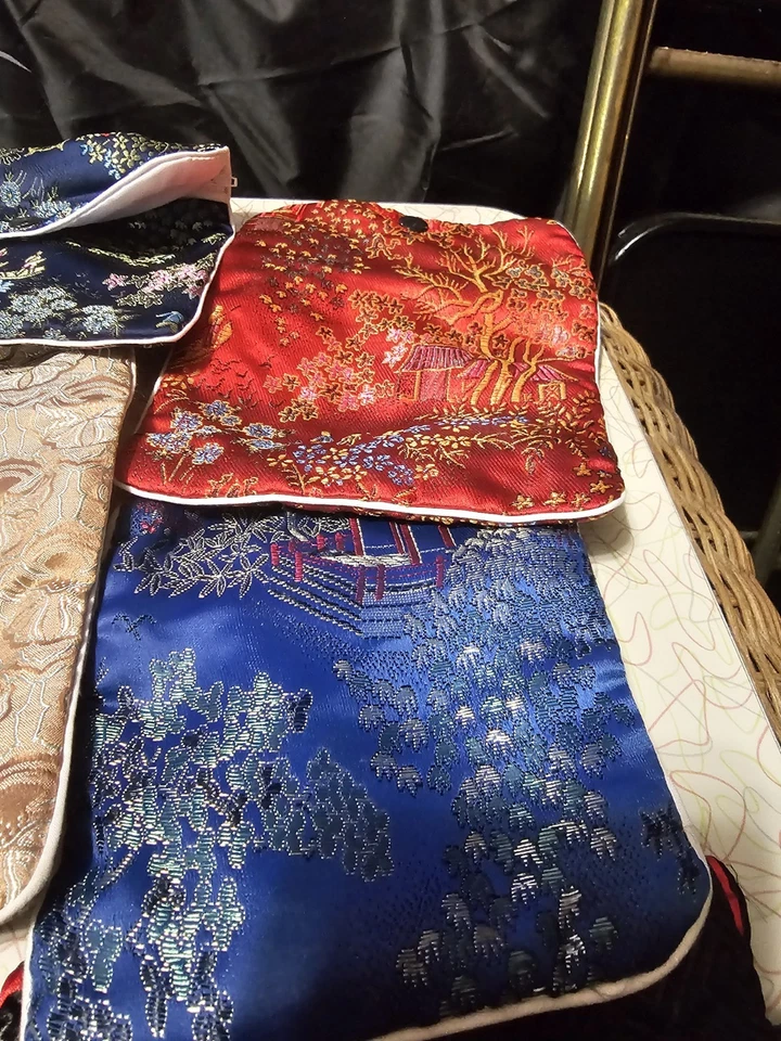 Lote de 51 bolsas mixtas de seda de China para almacenamiento de cuentas de joyería Foto 3 de 4