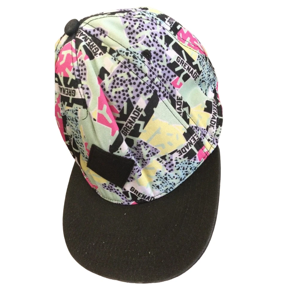 Gorra de béisbol Grenade Graffiti Snapback para adulto talla única plana facturada Foto 3 de 4