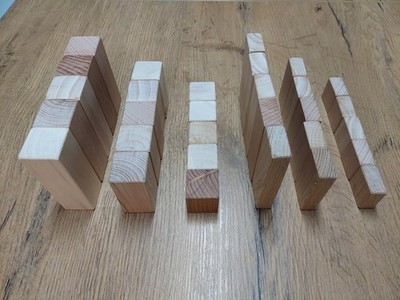 30 Holzbauklötze aus verschieden Holzsorten, Natur ohne Chemie und Farbe