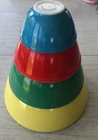 VTG PYREX MIXING BOWLS 4 PC. SET PRIMARY COLORS NESTING STACKABLE