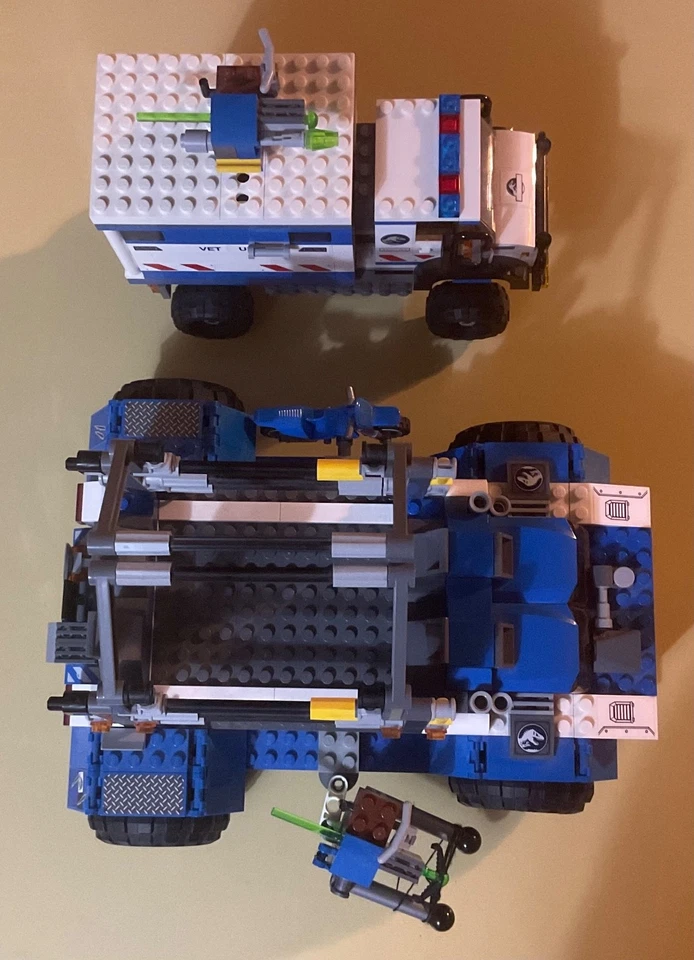 LEGO Jurassic World 75917 & 75918 - Raptor Rampage & T-Rex Tracker - Complete - Image 2 of 3
