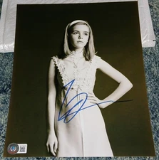 KIERNAN SHIPKA SIGNED 8x10 AUTOGRAPHED PHOTO ~ BECKETT BAS AUTO ~ MAD MEN