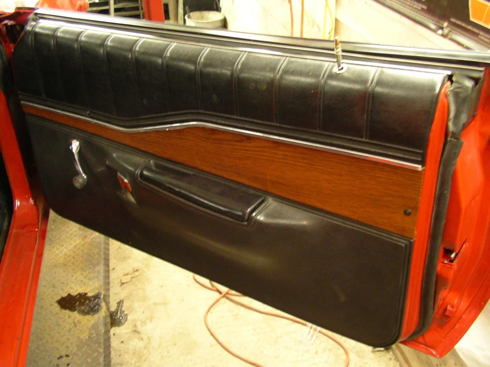 Cargador Mopar Dodge 1972-1974 panel de puerta superior nogal grano contacto rollo de vinilo Foto 3 de 3