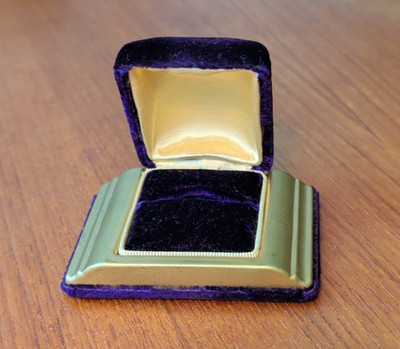 Vintage Jewelry Ring Presentation Box  Purple Velvet