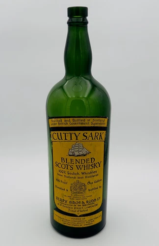 VINTAGE CUTTY SARK BLENDED SCOTCH WHISKEY GLASS DISPLAY BOTTLE MADE IN UK 18.5”