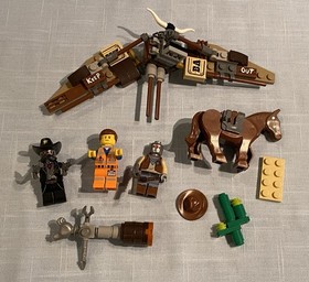 8 LEGO Mini Sets Ninjago 70500 Spongebob 3815 The Hobbit 79000 LEGO Movie 70800