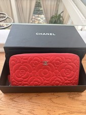 CHANEL Camellia Zip Wallet Geldbörse Rot Leder mit CC Logo - Original