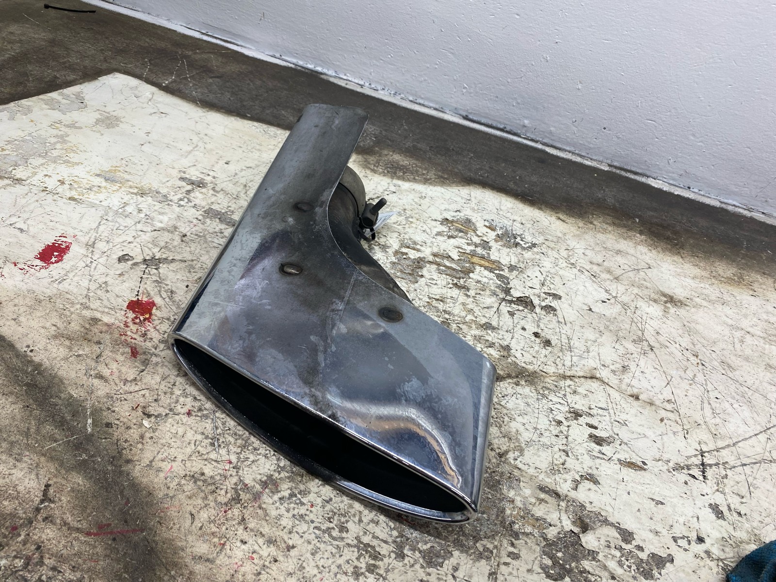 2010-2020 BENTLEY MULSANNE OEM REAR RIGHT EXHAUST MUFFLER PIPE TUBE TIPE END