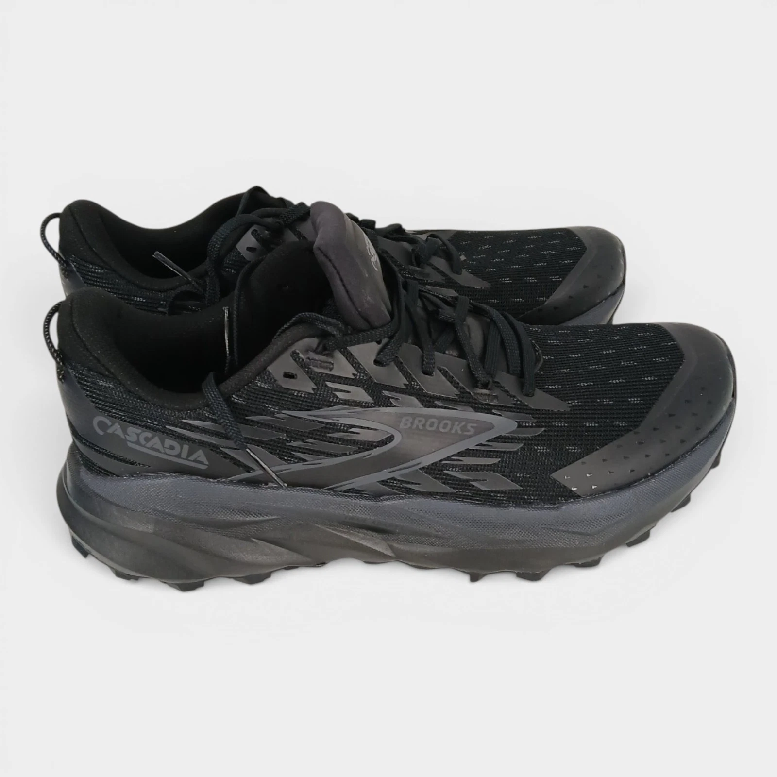 Brooks Men's Cascadia 19 Trail Running Shoes Sneakers Size 10