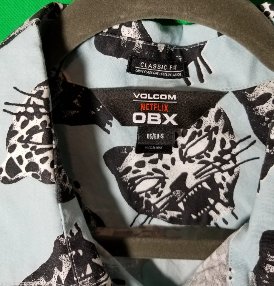 Volcom Netflix Outer Banks OBX Men Small Blue John B Treasure Hunt Leopard P4L - Image 4 of 4