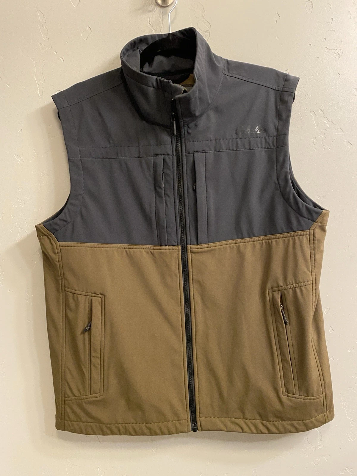 Cabela's Men’s Size Medium Black Brown Softshell Full-Zip Fishing Hunting Vest