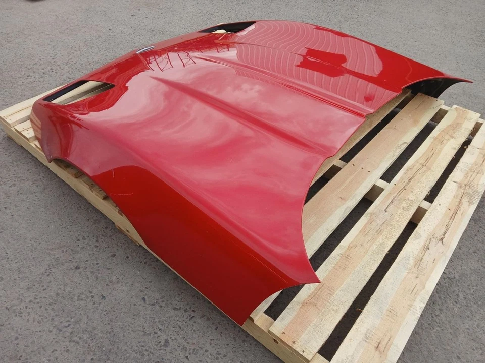 85-90 CORVETTE C4 HOOD ASSEMBLY  - Image 4 of 4