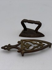 ANTIQUE MINI SAD IRON 3.5" TRIVET 6" SET CAST IRON 1800's CIRCA