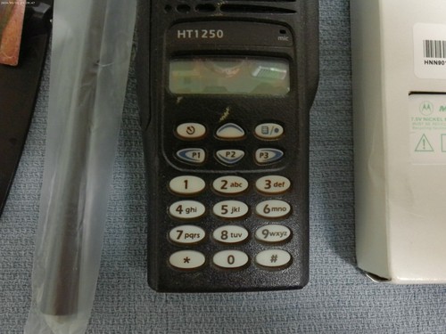 Motorola UHF HT1250 403-470 MHz 128 Ch sécurité intrinsèque FM AAH25RDH9AA6AN - Photo 3/8