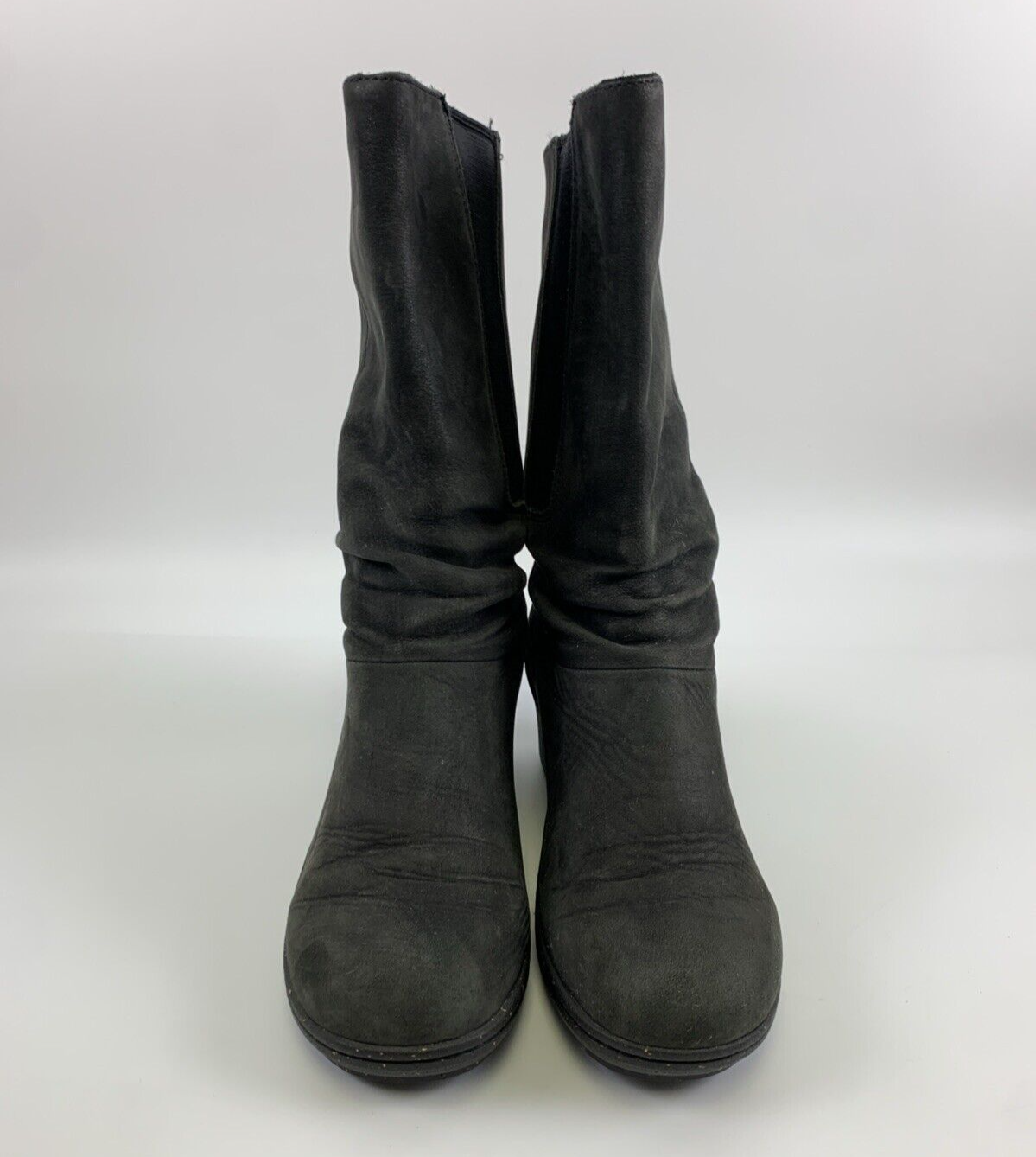 Stivali Keen Akita Mid neri in pelle con zeppa e strappo slouch 1007692 donna 7 5