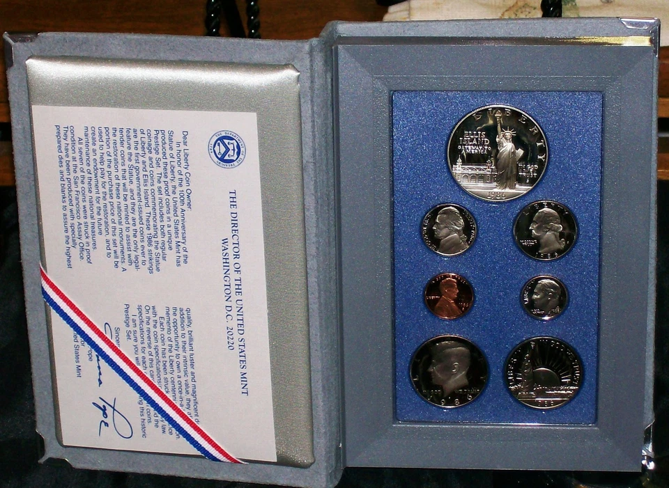 Prestige Set 1986 United States 100th Anniv. Proof Ellis Island Silver Dollar - Image 2 of 4