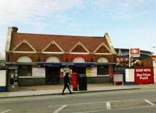 PHOTO  (2) DRAYTON PARK RAILWAY STATION IS ON THE NETWORK RAIL NORTHERN CITY LIN