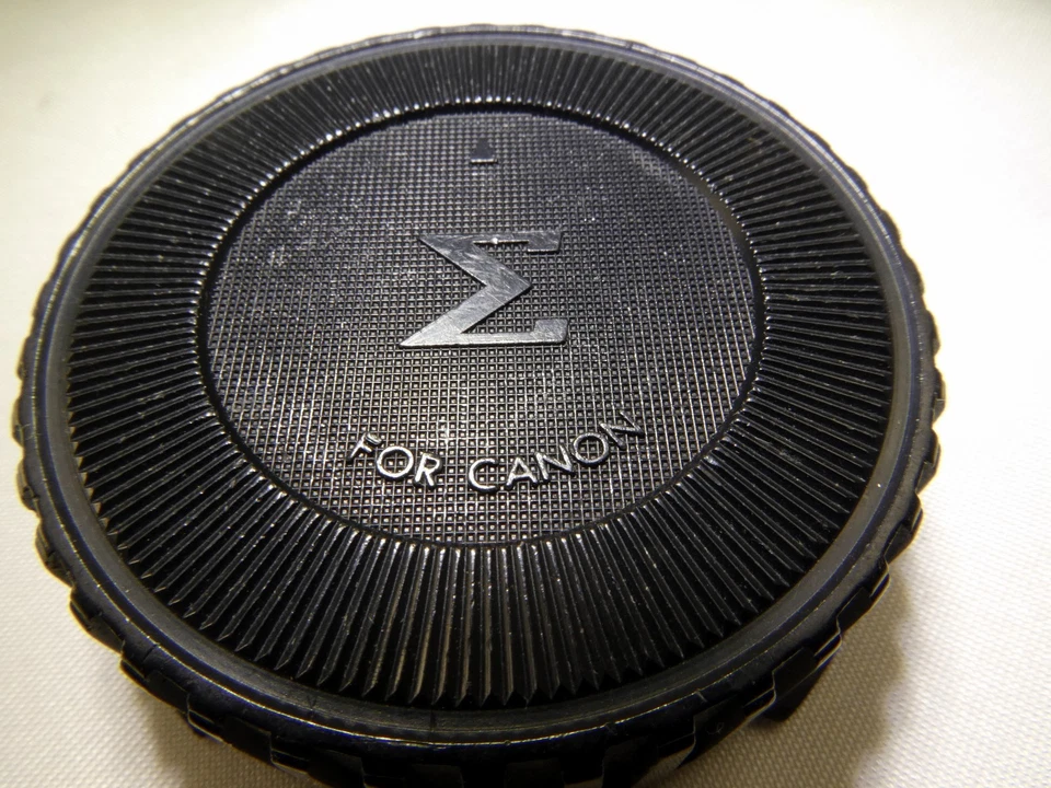 Sigma Rear lens cap for Canon FD FL manual focus Lenses - Image 3 of 4