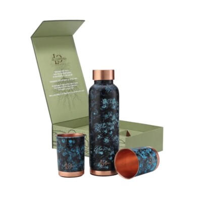 Kupfer Trinkflasche im bedruckten Design, 950 ml 1er Set Kupferflasche mit 2 Gläsern