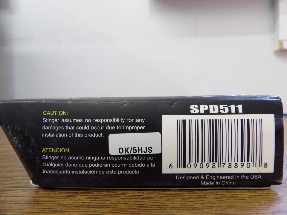 Stinger SPD511 Three 4 gauge Inputs/Outputs Power Ground Distribution T-Block - Image 3 of 4