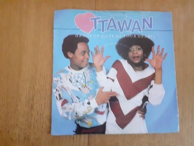 Ottawan   Hands Up (Give Me Your Heart)  7 '' Vinyl : Carrere   CAR 183