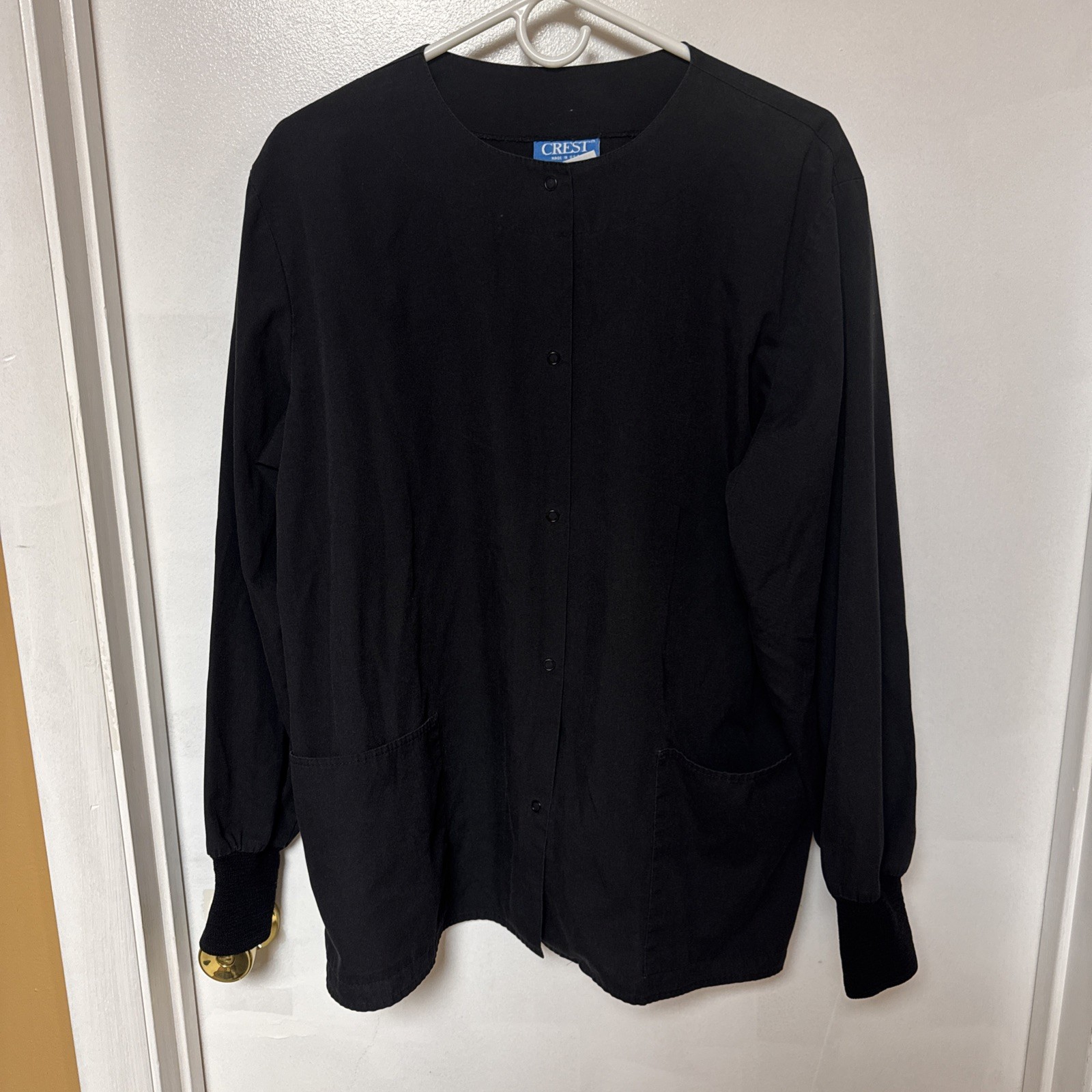 Crest Scrub Jacket &ndash; Black Snap-Front (L) &ndash; Used Good