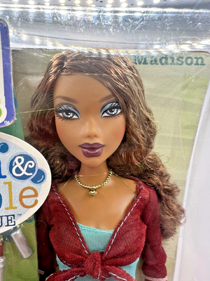 My Scene Barbie Mall Maniacs Madison Doll Bath & Bubble Boutique