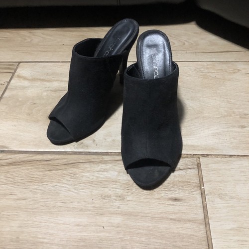 womens heeled Shoes Size 6 Black Mules 4.5 Inches High From Boohoo - Picture 2 of 7