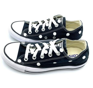 black polka dot converse