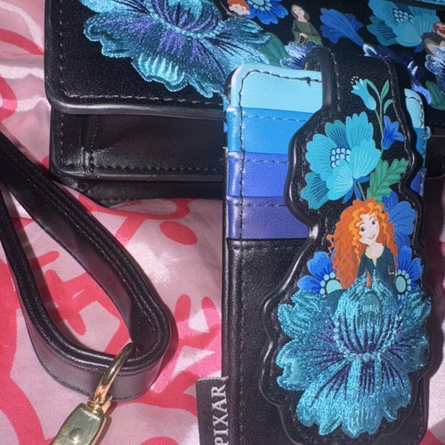 Loungefly Disney Pixar Brave Merida & Family Botanical Crossbody Bag And Wallet - Picture 6 of 21