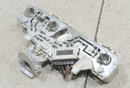 VW polo 6N1 Bj 1995 Lampenträger Rücklicht Rückleuchte Links #64457-B120