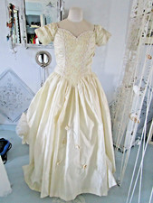 Gorgeous vintage RAW SILK BRIDAL GOWN WITH TRAIN / PEARL Beading - Princess