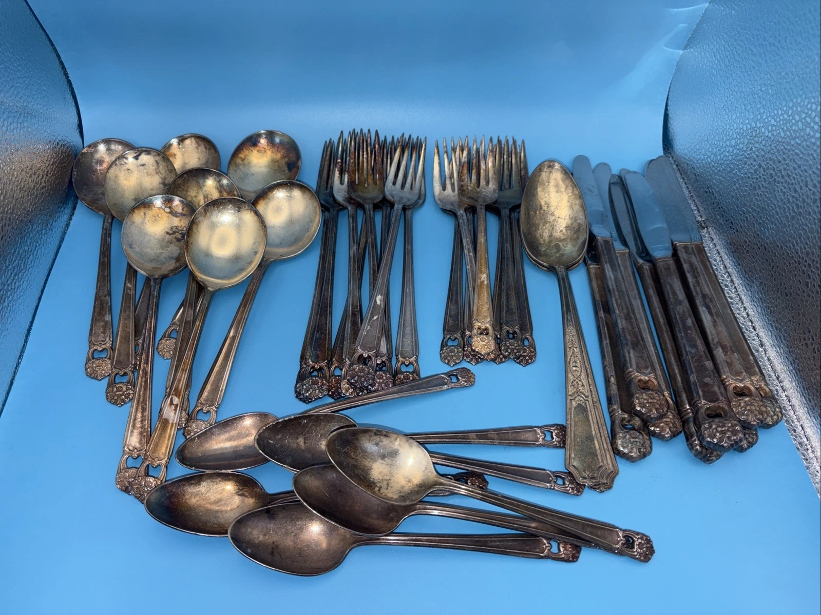 1847 rogers bros silverware eternally yours Lot 4lb IS silverplate
Opens in a new window or tab