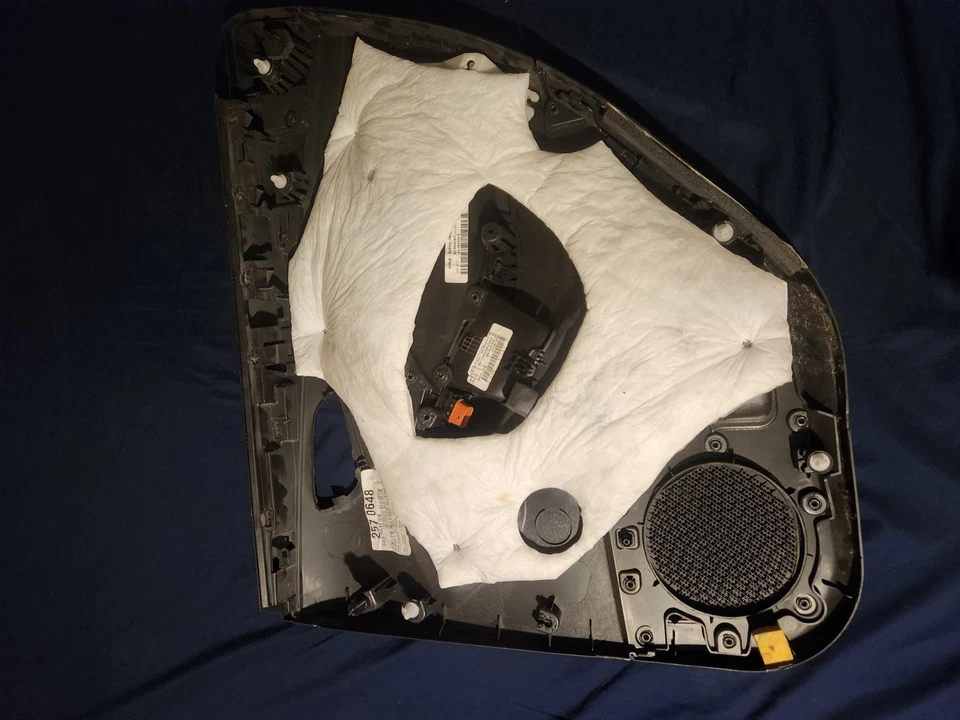 Ford Focus 2015-2018 OEM puerta trasera izquierda lado del conductor panel interior cubierta moldura Foto 2 de 3