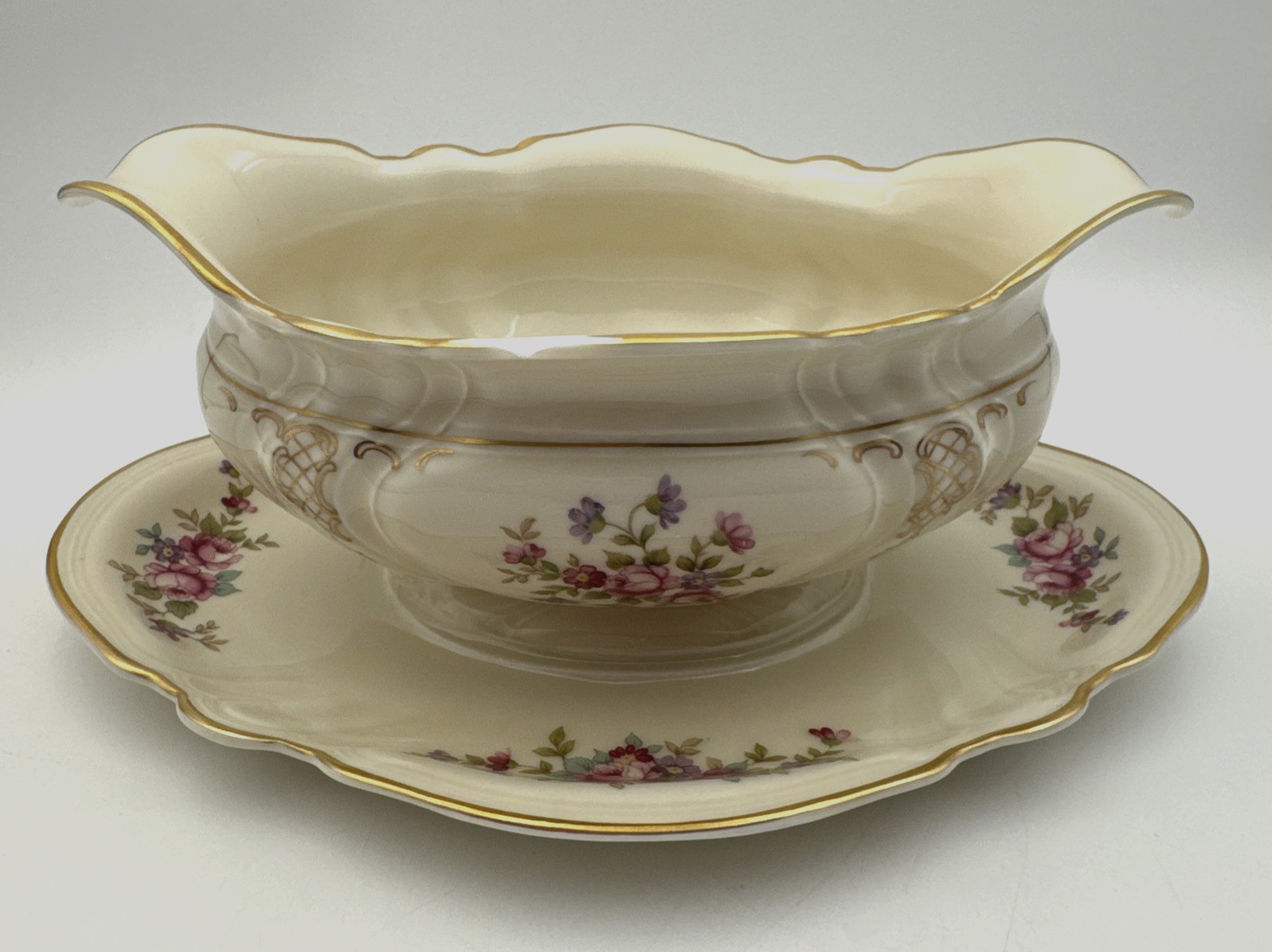 Vintage Rosenthal Continental “Viktoria” Gravy Boat w/ Attached Underplate READ