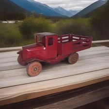 Rare Vintage 1930's Wyandotte Pressed Steel Red Stake Truck W/ Red Wooden Wheels