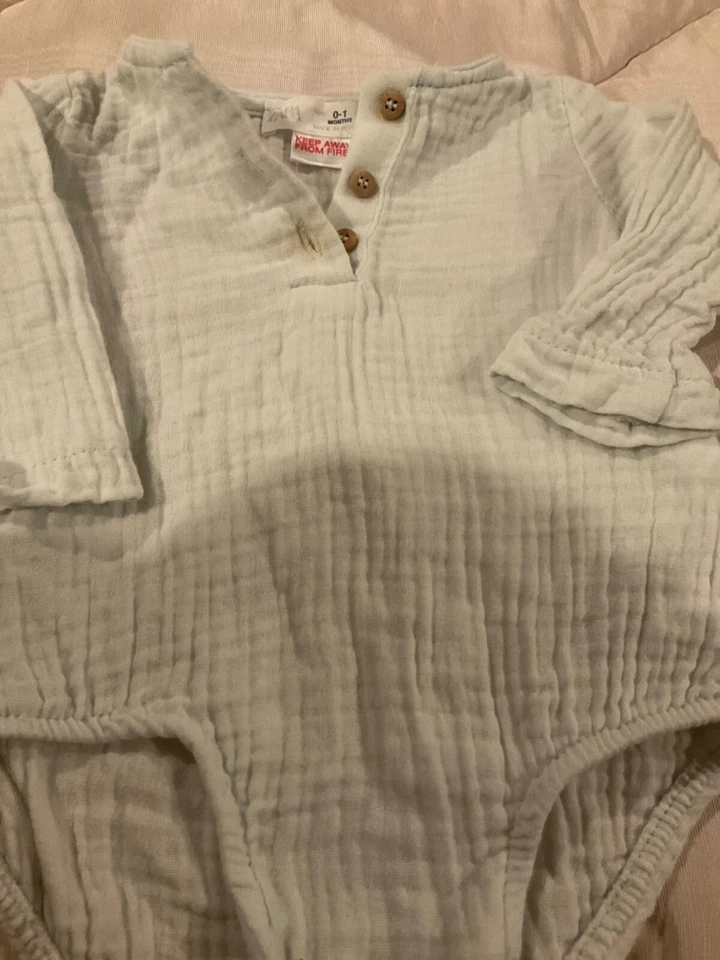 Recién Nacido Bebé Lote Mixto de 3- Toalla con Capucha, Mameluco Manga Larga, Pantalones de Punto 0-1 Mo Foto 3 de 4