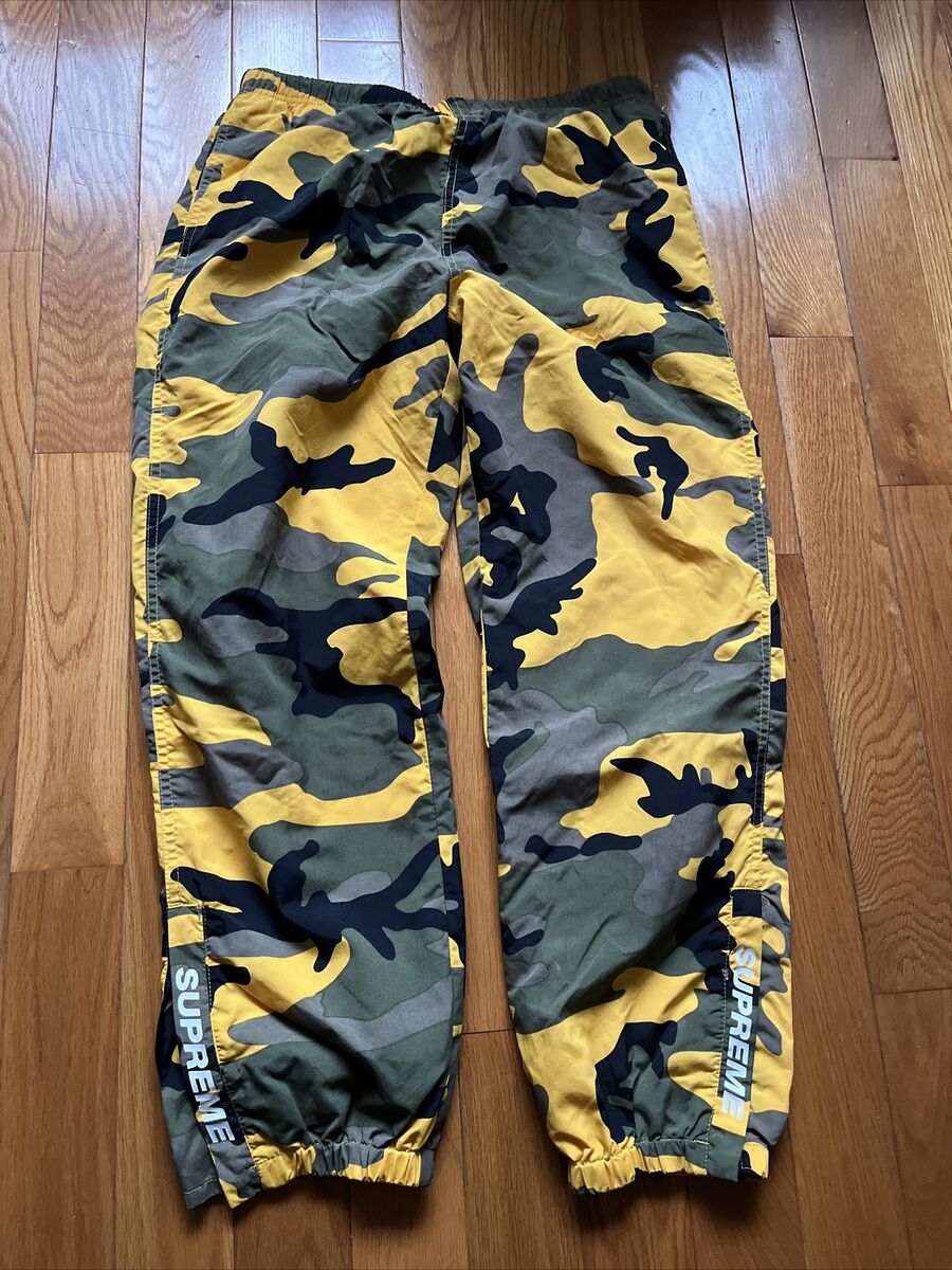 Used Supreme Warm Up Pants Camo Yellow Medium FW 2017 Used Supreme Warm Up Pants Camo Yellow Medium FW 2017