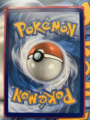 Pikachu Vmax 044/185 Vivid Voltage NM Full Art Ultra Rare