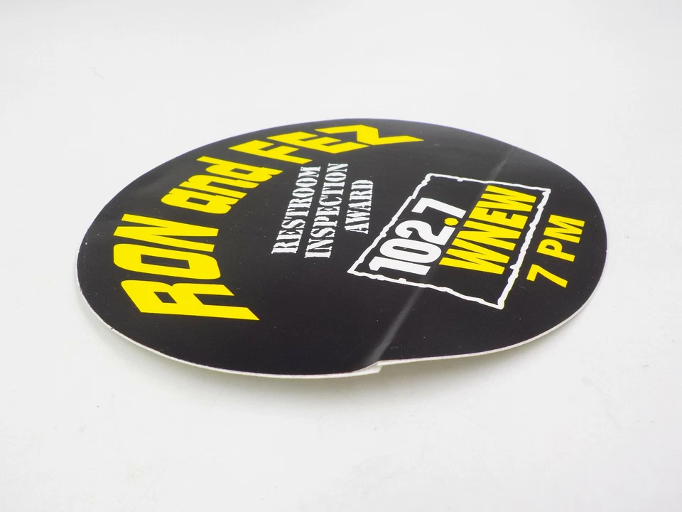 Pegatina de inspección de baños Ron & Fez NUEVA 102.7 FM Radio Promo, Original Nueva de Lote Antiguo Foto 3 de 4