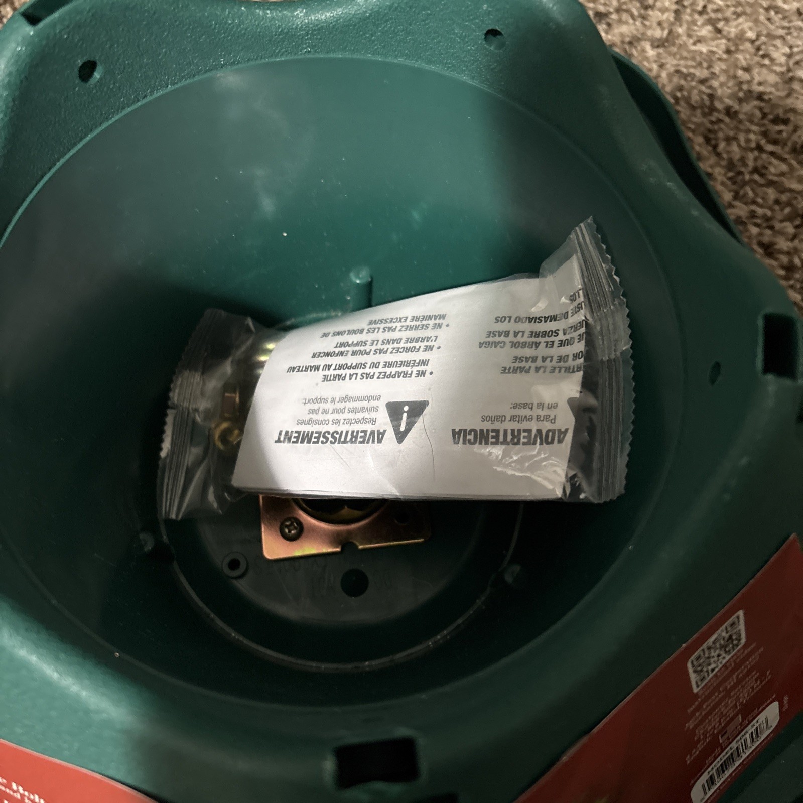 Jack Post 6 Ft. .5 gal Star Christmas Tree Stand 5-Eye Bolt / Model: 506-ST New