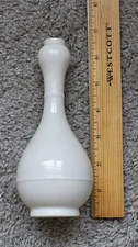 ANTIQUE/VINTAGE JAPANESE ASIAN TEA CEREMONY FLOWER PORCELAIN VASE / WHITE GLAZE