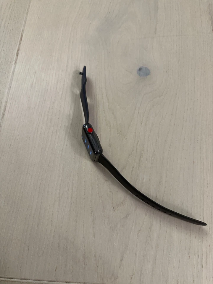 Apple Watch Series 3 42mm Ceramic Black Apple Edition (used, collectible) - Image 4 of 4