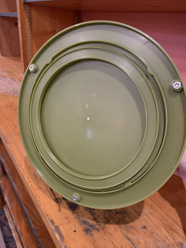 Vintage 2 Tier Lazy Susan Avocado Green Rubbermaid JB1 - Image 2 of 3