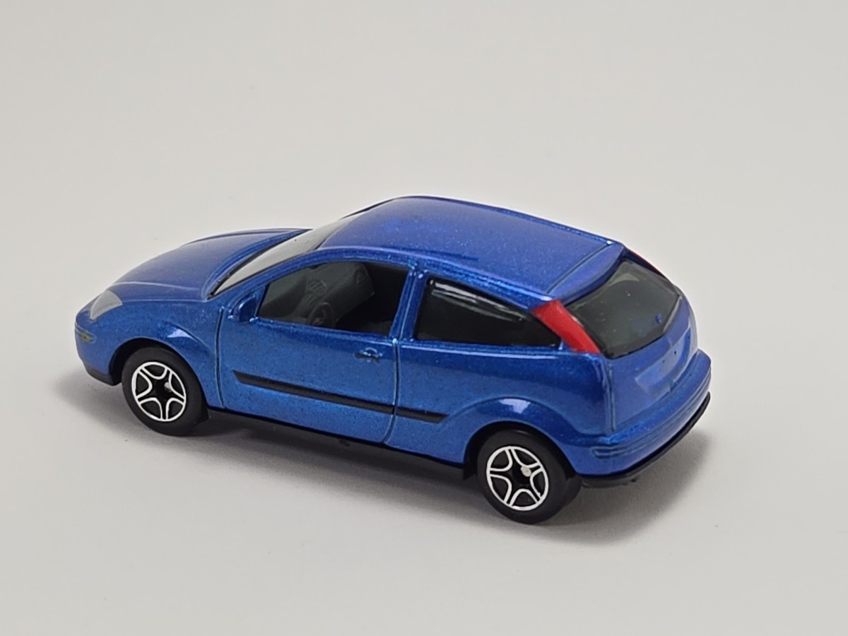 2000 00 Ford Focus Collectible 1/64 Scale Diecast Diorama Model | eBay