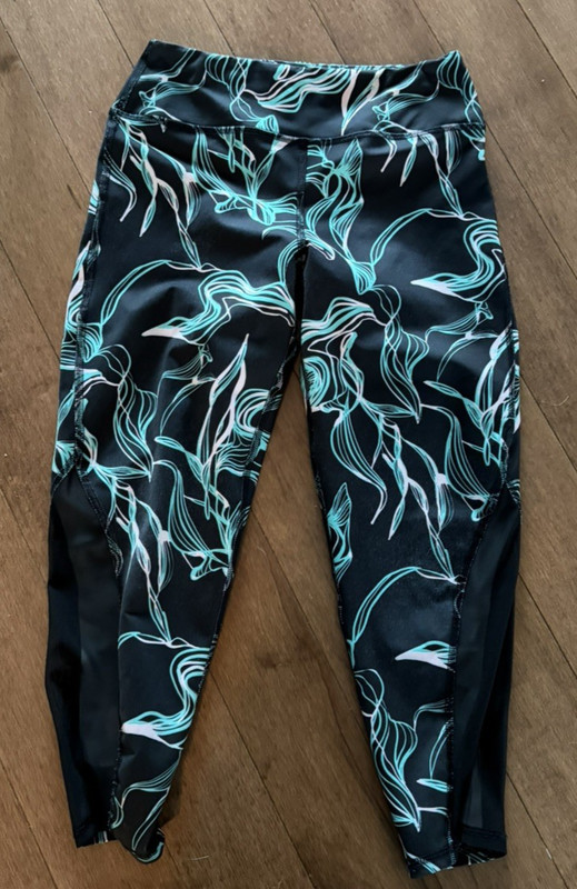 Girls leggings Z by Zelle size large 10/12 black, green and pink 20 inch inseam