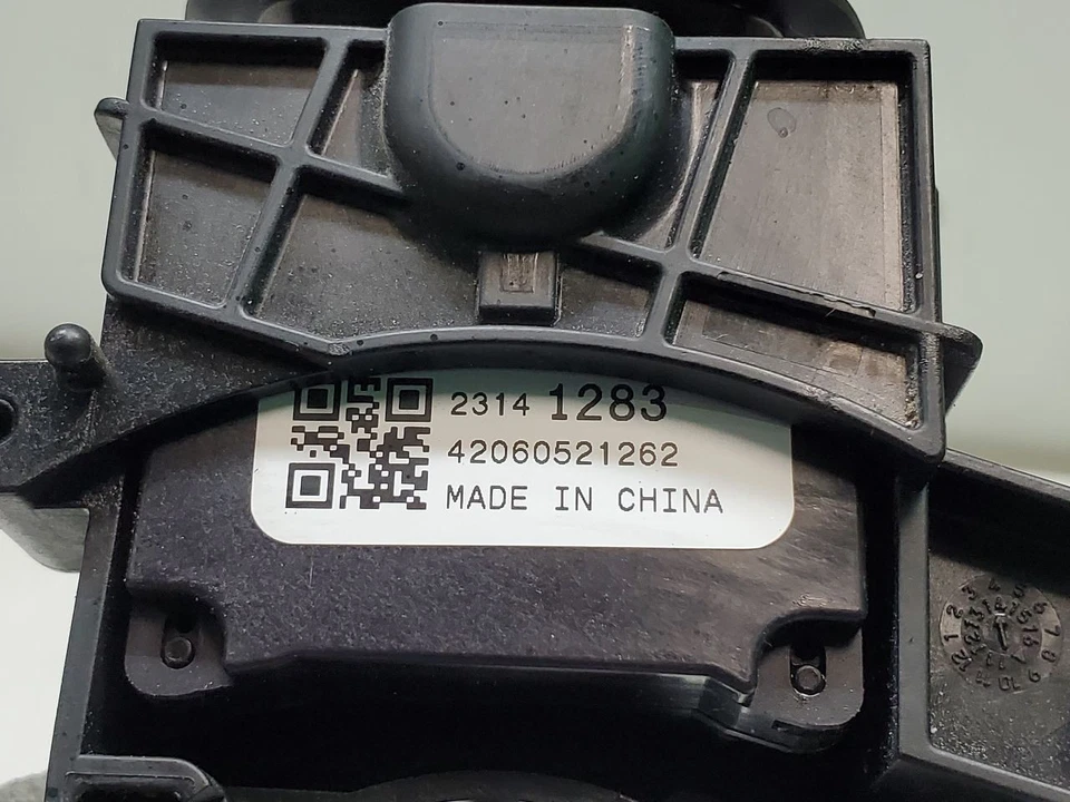 Chevrolet Camaro 2015 columna interruptor señal con palancas limpiaparabrisas OEM 23141283 Foto 3 de 4